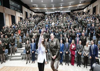 Osmani në Kolegjin e Ushtrisë Amerikane: SHBA qëndroi me ne në orët më të errëta, Kosova vendi më pro-amerikan në botë