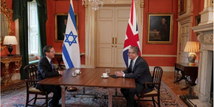 Raportohet për përplasje në takimin mes kryeministrit britanik e presidentit izraelit