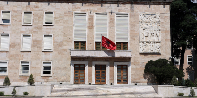 Ndryshime në kabinetin qeveritar- Lirohen nga detyra tre zëvendësministra