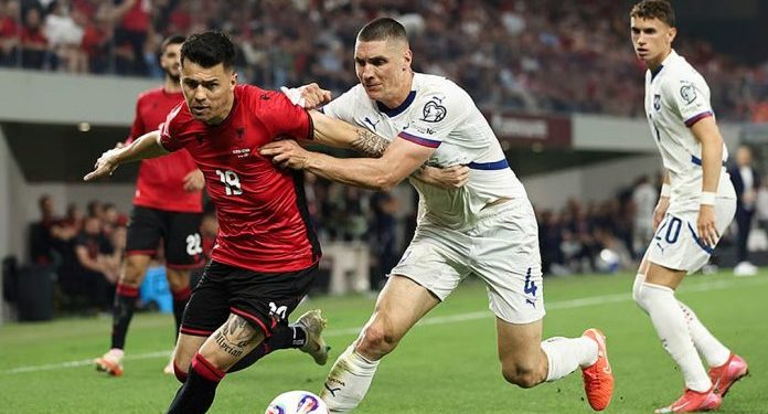 A do të ketë tifozë në ndeshjen me Shqipërinë? UEFA merr vendimin për Serbinë