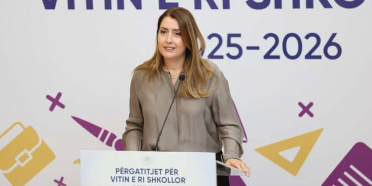 Manastirliu prezanton Kodin e ri të Etikës për Mësuesit: Busull morale dhe profesionale