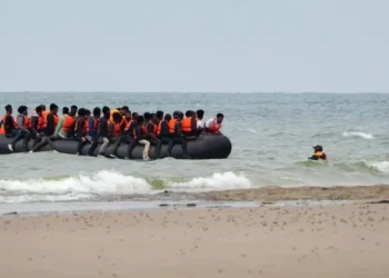 Britania pezullon aplikimet për ribashkimin familjar në Mbretërinë e Bashkuar