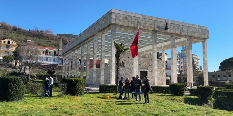 Zbulime të reja në Akrolisin antik, skanimi i parkut të Lezhës zbulon fortifikimin e shekujve IV–V p.e.s.