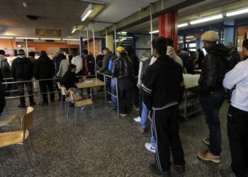 Britani e Madhe: Azilkërkuesit do të strehohen në kazerma