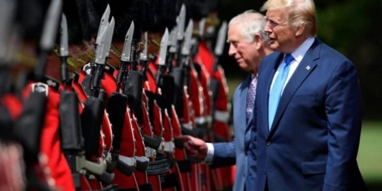 Trump në vizitën e dytë shtetërore në Britaninë e Madhe, ceremoni madhështore dhe prove diplomatike