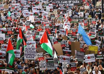 Britani: Shkon në 425 numri i të arrestuarve në tubimin në mbështetje të Veprimit për Palestinën