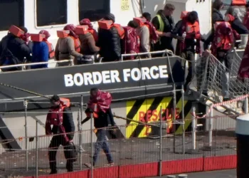 Britania nis javën tjetër fluturimet e para për kthimin e emigrantëve klandestinë në Francë