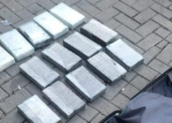 Arrestohen 3 shqiptarë në Spanjë, sekuestrohen 16 kg kokainë me vlerë më shumë se 500,000 euro. Ja ku e kryenin aktivitetin…