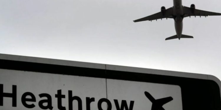 Angli/ Alarm për substanca të rrezikshme në Aeroportin Heathrow, evakuohet një terminal