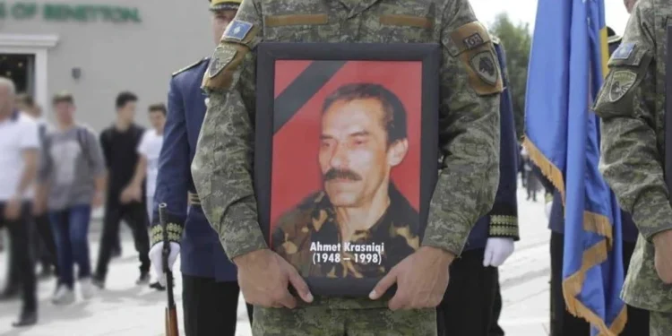 Osmani kujton Ahmet Krasniqin: Zbardhja e vrasjes së tij mbetet obligim institucional
