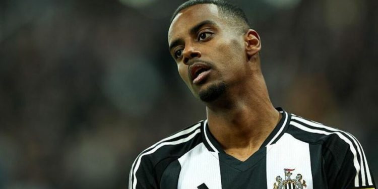 Liverpool vendos rekord transferimi me Isak