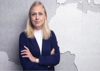 Kryediplomatja finlandeze viziton Kosovën, pritet në takim nga Osmani