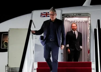Starmer mbërrin në Egjipt përpara samitit mbi planin e paqes në Gaza