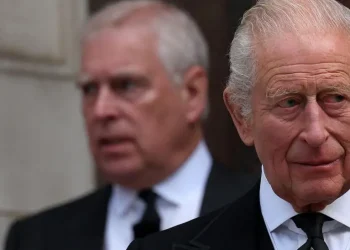 Ku i gjen paratë Mbreti?