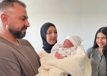 Ndihmë dhe foshnjë e porsalindur për familjen e azilantit, fëmija i të cilit u mbyt në kalimin e Kanalit