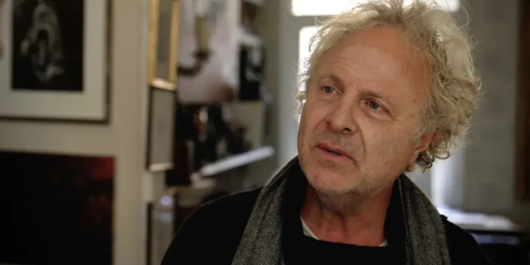 Charlie Mackesy zbulon se një pjesë e madhe e librit të tij të ri humbi kur iu vodh iPad-i