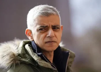 Sadiq Khan i “neveritur” nga sjellja e oficerëve të Met