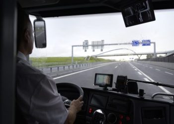 Drejton autobusin nga Gjeneva për në Kosovë, pa patentë shoferi të vlefshme