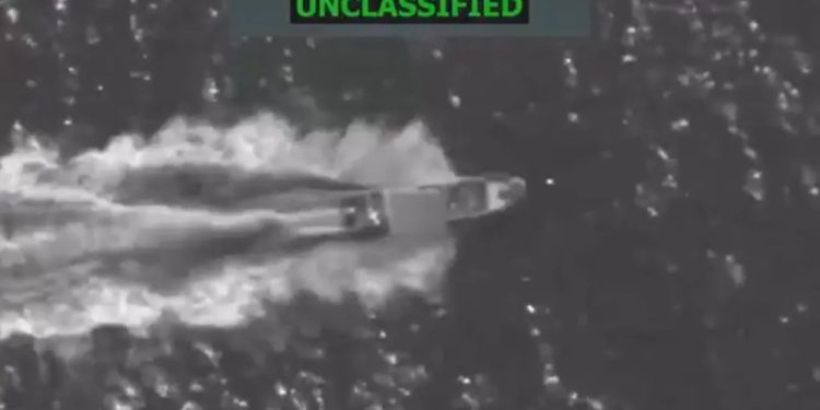 SHBA godet trafikantët e drogës në Oqeanin Paqësor, 14 të vrarë në sulmet ndaj katër anijeve