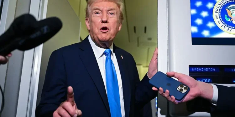 Trump rrit tarifat për mallrat kanadeze në përgjigje të reklamës së Reaganit