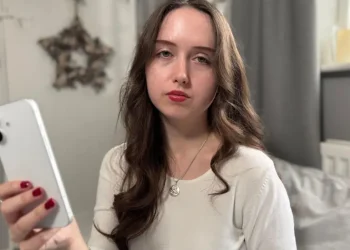 ‘E pashë telefonin tim të vjedhur të shkonte në Londër, Dubai dhe Kinë’