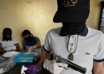 Mediat britanike: Gangsterët shqiptarë po trajnohen nga meksikanët për tortura dhe ekzekutime brutale