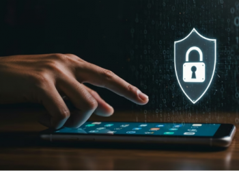 Ekspertët paralajmërojnë: Aplikacionet më të rrezikshme që duhet t’i fshini menjëherë nga telefoni juaj