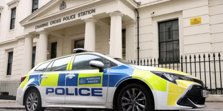 Oficeri i pestë i Policisë Metropolitane shkarkohet pas hetimit të BBC-së
