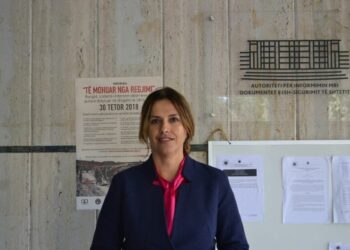 Gentiana Sula: Të nderosh Enver Hoxhën do të thotë të mohosh krimet e tij dhe të mos nderosh viktimat