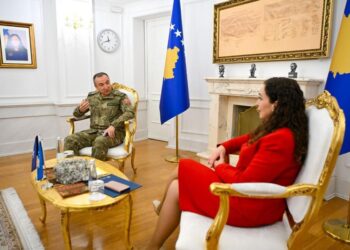 Presidentja Osmani takon komandantin e ri të KFOR-it