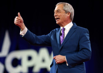 “Putin është një djalë shumë i keq”, Farage bën thirrje për rrëzimin e avionëve rusë