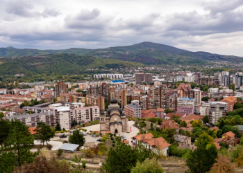 Analiza: Veriu i Kosovës dhe sfida e bashkëpunimit me qendrën