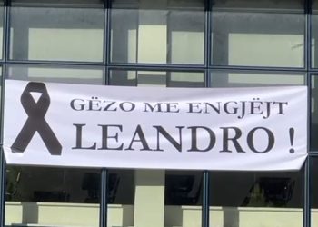 “Gëzo me Engjëjt Leandro!” Ditë zie në gjimnazin “Ali Demi” në Vlorë