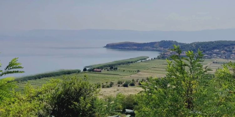 Kërkesë e UNESCO, Lini turistik shpallet Ansambël Arkitektonik