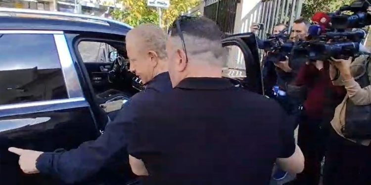 Behgjet Pacolli del nga Prokuroria e Tiranës, biznesmeni: Aeroporti i Vlorës do bëhet, do jetë më i bukuri