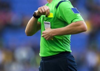 Skandal në futbollin italian, gjyqtarë të korruptuar për të trukuar ndeshjet, zbulohen bastet ku fitonin miliona euro