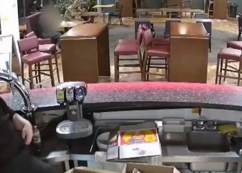 Azilkërkuesi qeshi pasi vrau gruan, i tha jurisë