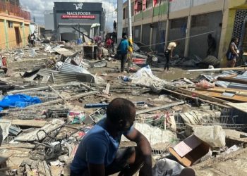 Asnjë centimetër këtu nuk u kursye’: Uragani Melissa shkatërron qytetin e Xhamajkës (video)