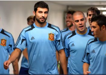 Përplasjet në ‘El Clasico’, Albiol kujton konfliktet te Spanja në epokën Mourinho: Lojtarët e Realit e Barçës s’komunikonin mes tyre…