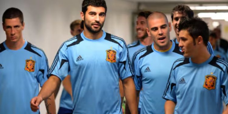 Përplasjet në ‘El Clasico’, Albiol kujton konfliktet te Spanja në epokën Mourinho: Lojtarët e Realit e Barçës s’komunikonin mes tyre…