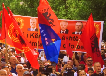 Në mbështetje të ish-komandantëve të UÇK-së në Hagë, protestë gjithëkombëtare në Tiranë më 17 tetor