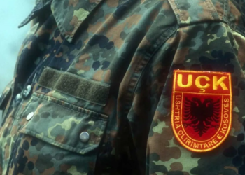 Kosova vjen në Shqipëri për UÇK-në, nisin kalimet në pikën kufitare të Morinës dhe Rrugën e Kombit