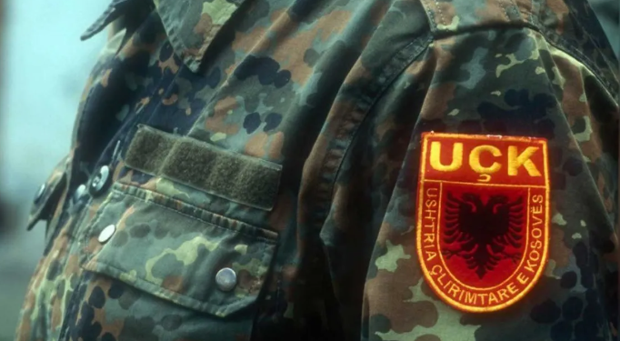 Kosova vjen në Shqipëri për UÇK-në, nisin kalimet në pikën kufitare të Morinës dhe Rrugën e Kombit