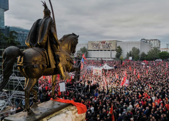Mediat ndërkombëtare pasqyrojnë protestën në mbështetje të ish-krerëve të UÇK-së në Tiranë