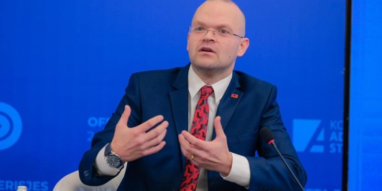 PD bashkoi votat me PS për Komisionin Zgjedhor, Kalaja: E çuditshme dhe e pasinqertë, pranuan “De Facto” humbjen më 11 maj