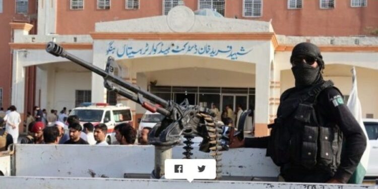 Pakistani paralajmëron Afganistanin: “Luftë e hapur” nëse bisedimet dështojnë