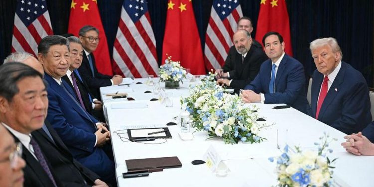 Trump ul tarifat ndaj Kinës dhe njofton fundin e ‘bllokadës së metaleve të rralla’ pas takimit me Xi