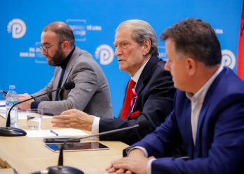 “OSBE/ODIHR e tha fjalën”, Berisha thirrje për protesta brenda vendit dhe jashtë tij