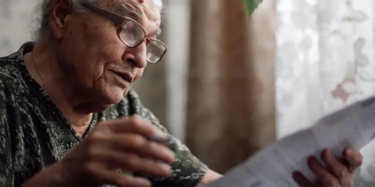 Mijëra persona që përfitojnë nga përfitimet sociale mund të kenë anulim të ndihmës së energjisë