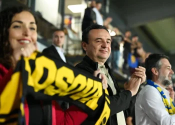 Reagimet pas fitores historike: Kurti dhe Osmani përgëzojnë Dardanët pas triumfit ndaj Suedisë